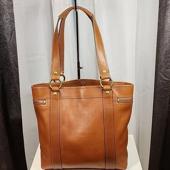 Coach Gigi Tote - Picture 5 of 17